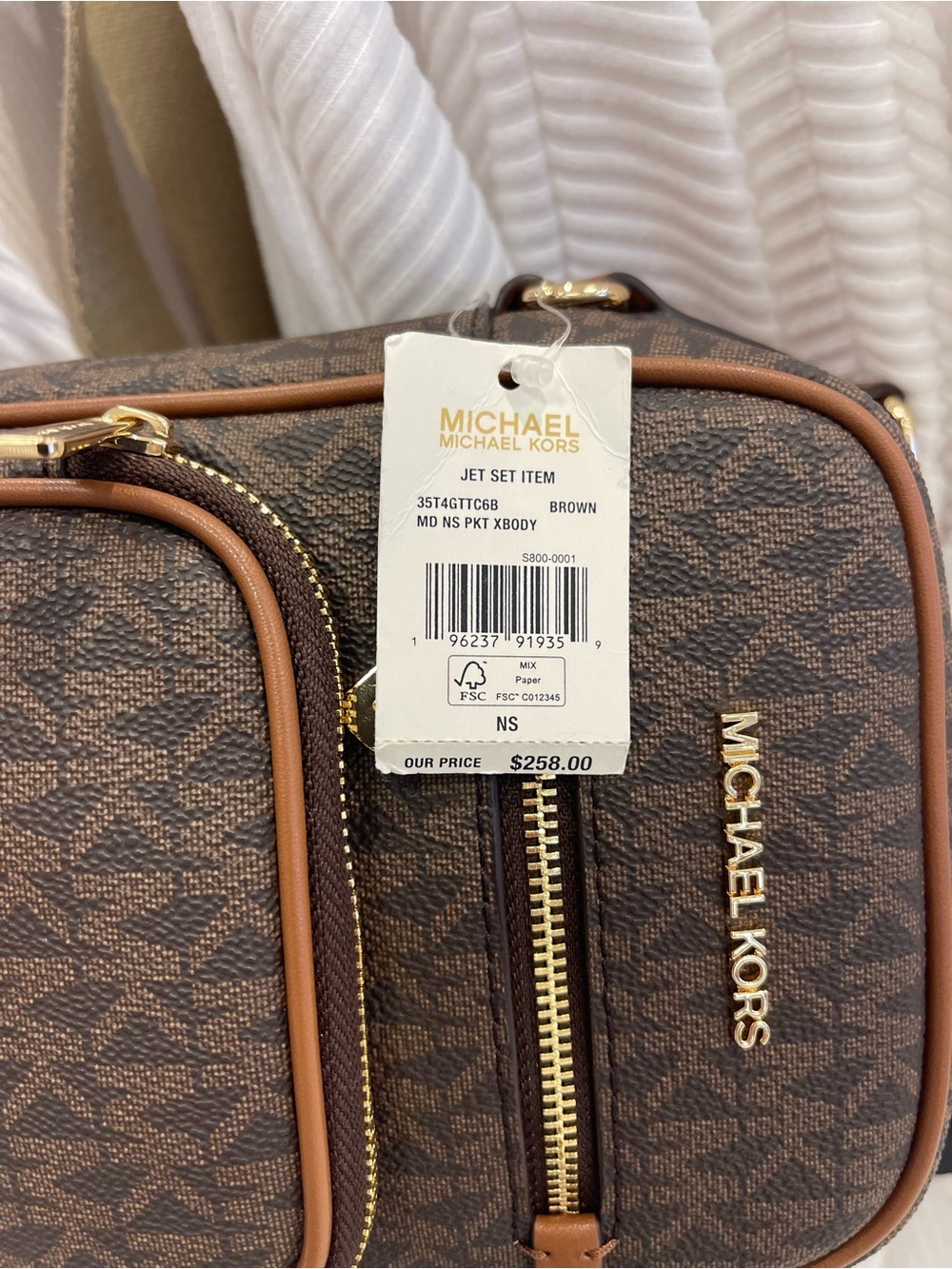 MICHAEL KORS Jet Set Medium Flight NS Pocket Signature Logo Crossbody
Brown
NWT - Picture 12 of 16